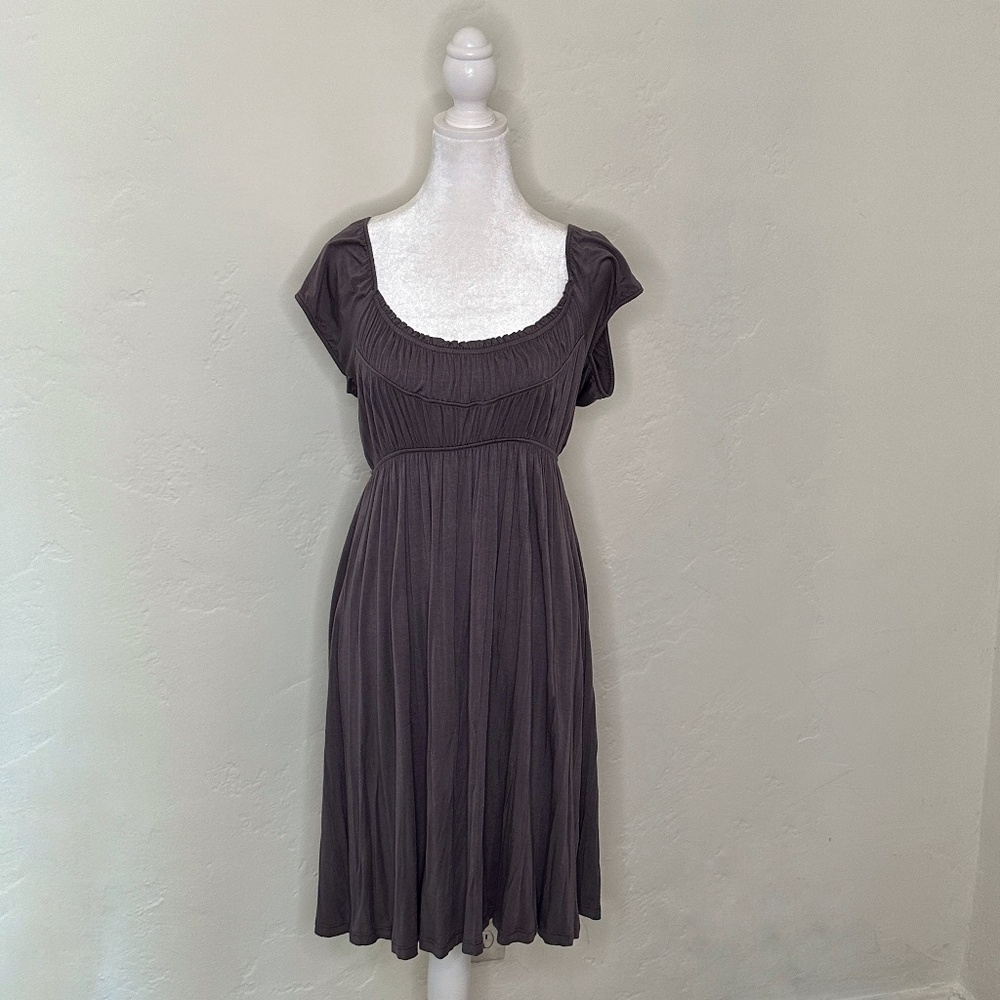 LUSH Gray Capsleeved Midi Dress